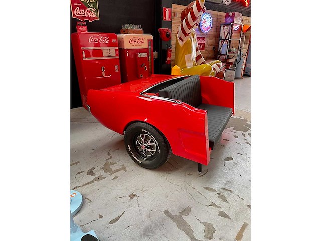 Banquette / canappé réalisée à partir d’une authentique partie arrière de ford mustang 1965 - other home accessories - afbeelding 4 van  8