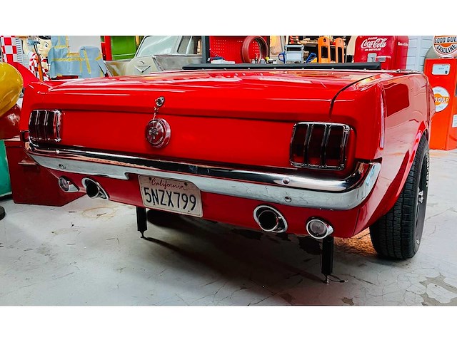 Banquette / canappé réalisée à partir d’une authentique partie arrière de ford mustang 1965 - other home accessories - afbeelding 5 van  8