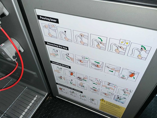 Bar - toog - bartoog met tapinstallatie en afwasbak - afbeelding 9 van  10