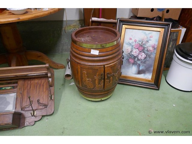 Bar in vorm van ton - afbeelding 2 van  2