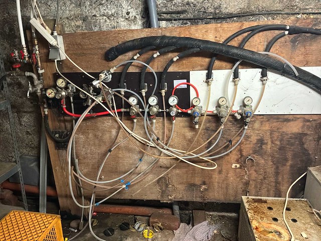 Bar koelkast / professioneel multi-line bier tapsysteem - afbeelding 5 van  17