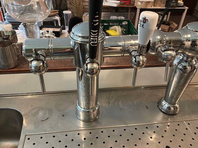 Bar koelkast / professioneel multi-line bier tapsysteem - afbeelding 15 van  17