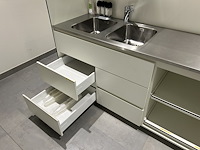 Bar-meubel in volkern met inox werkblad - afbeelding 2 van  6
