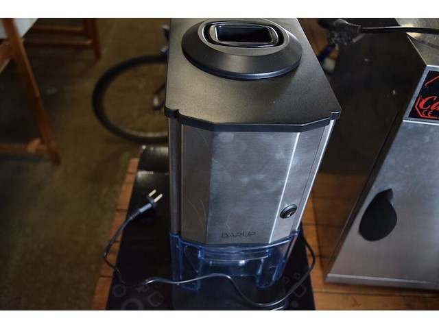 Bar up ice crusher 220v (12kg ice/uur) - afbeelding 4 van  7