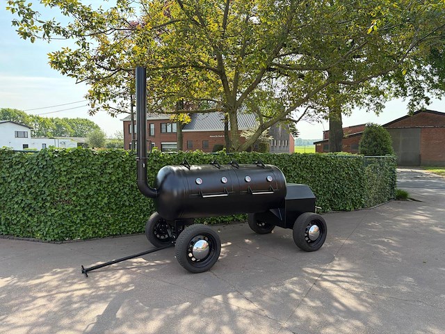 Barbecue zelfbouw 300cm met 4 grillen (marge) - afbeelding 1 van  1