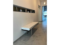 Barcelona bank 130 cm lang 42 x 47 cm hoog (walnoothout - echt wit leer) - afbeelding 2 van  5