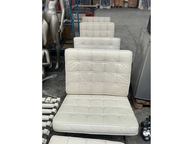 Barcelona chair (4x) - afbeelding 4 van  7