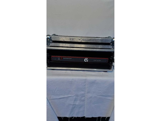 Barco - ex empty chassis including link cable - afbeelding 2 van  3