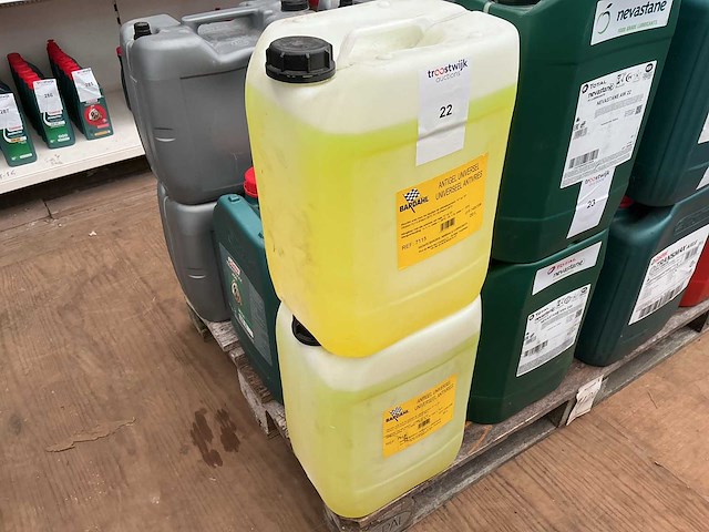 Bardahl,inhoud 20 liter universele antivries antivries (2x) - afbeelding 1 van  2