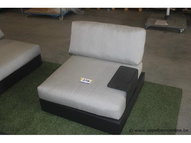 Bari frame 1-zit charcoal | bari rugleuning charcoal | bari kussenset 1-zit: afwerking en vulling: luxe, ezy-dry, stofgroep a, sunbrella natté, nat 10022 140 grey chiné - afbeelding 1 van  1