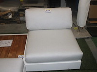 Bari frame 1-zit :kies je uitvoering: kleur aluminium wit mat | bari/fano/truro rugleuning: 'kies je uitvoering: kleur aluminium wit mat | zit en rugkussen large voor bari: - afbeelding 1 van  1