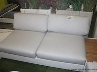 Bari frame 2-zit :kies je uitvoering: kleur aluminium wit mat | 2x bari/fano/truro rugleuning: 'kies je uitvoering: kleur aluminium wit mat | 2x zit en rugkussen large voor bari: - afbeelding 1 van  1