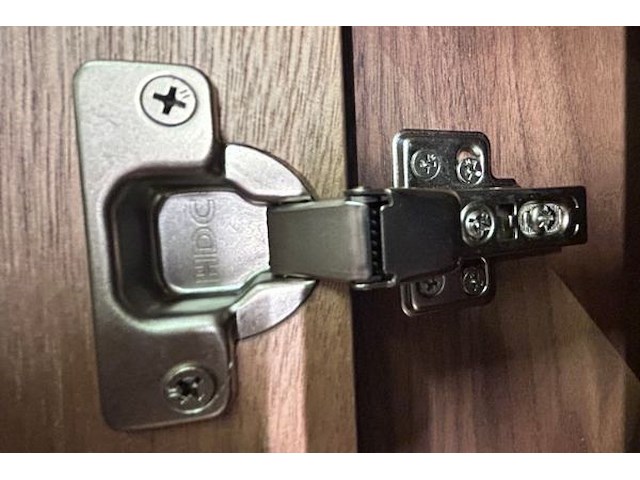 Barkast walnut - afbeelding 3 van  8