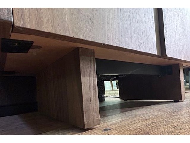 Barkast walnut - afbeelding 4 van  8