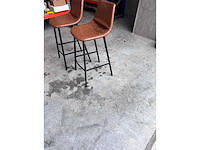 Barkruk kunstleer met zwart metalen frame (2x) - afbeelding 4 van  4
