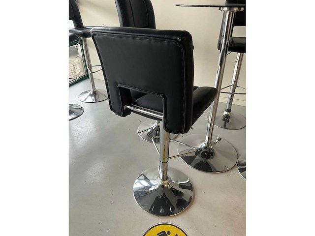 Barkrukken (4x) + statafel - afbeelding 3 van  8