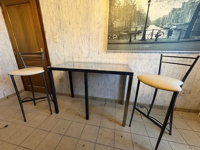 Barkrukken en tafel - garden chair - afbeelding 2 van  4