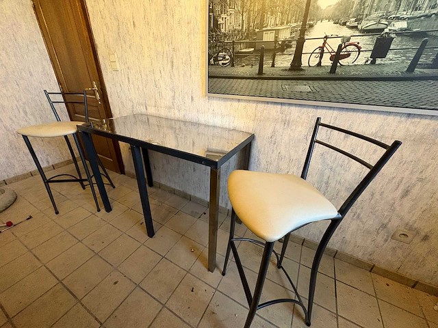 Barkrukken en tafel - garden chair - afbeelding 4 van  4