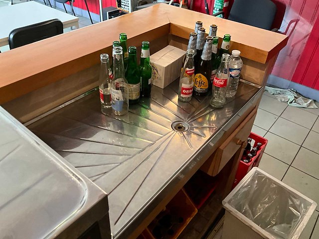 Barmeubel met tap en koeling - afbeelding 26 van  26