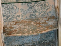 Barok/rococostijl , set van bank, stoelen en tafeltje - afbeelding 3 van  11