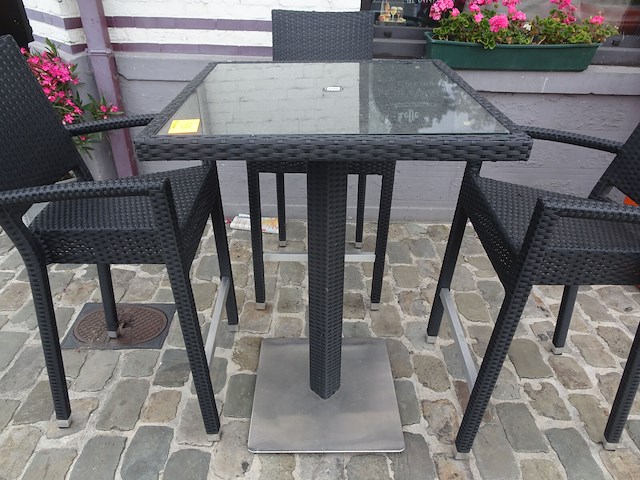 Bartafel + 4x barstoel - afbeelding 2 van  4