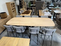 Bartafel met 8 krukken - afbeelding 2 van  5