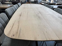 Bartafel met 8 krukken - afbeelding 2 van  5