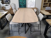 Bartafel met barkrukken - afbeelding 1 van  3