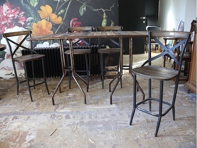 Bartafel met stoelen - afbeelding 2 van  9