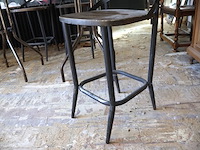 Bartafel met stoelen - afbeelding 9 van  9