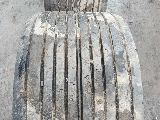 Barum - continental - michelin vrachtwagenband oplegger (6x) - afbeelding 12 van  15