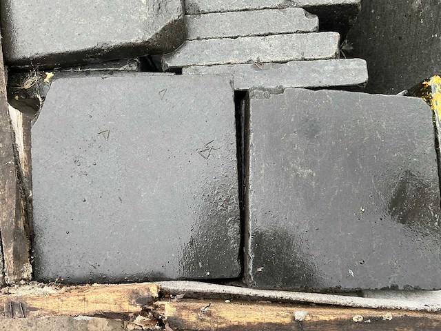 Basalt cobbles all sid, honend and vibrated natuursteen tuintegel ca. 22,48m2 - afbeelding 1 van  4