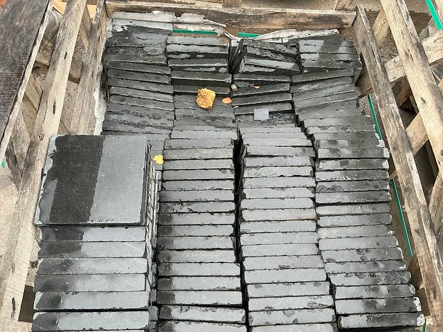 Basalt cobbles all sid, honend and vibrated natuursteen tuintegel ca. 22,48m2 - afbeelding 3 van  4