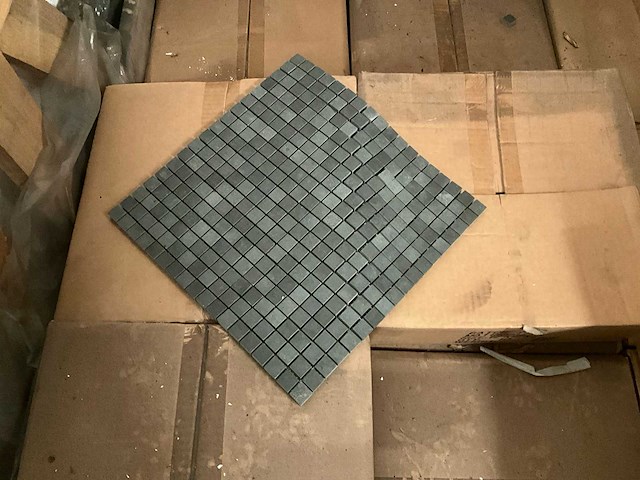 Basalt mozaïek tegel - afbeelding 1 van  2
