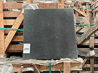 Basalt natuursteen tuintegel - afbeelding 1 van  3