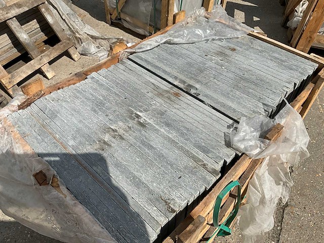 Basalt natuursteen tuintegels ca. 17,28m2 - afbeelding 2 van  2