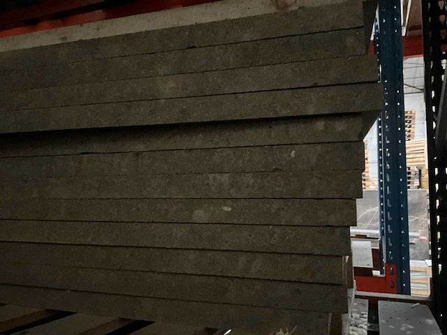 Basalt shotblasted natuursteen tuintegel - afbeelding 2 van  4