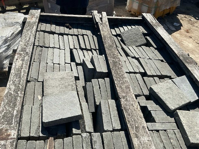 Basalt sirocco 27 m2 natuursteen klinkers - afbeelding 2 van  4