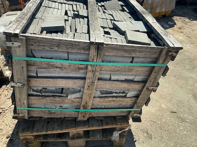 Basalt sirocco 27 m2 natuursteen klinkers - afbeelding 3 van  4