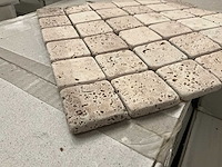 Basalt tranertine chiaro mozaïek tegel - afbeelding 3 van  3