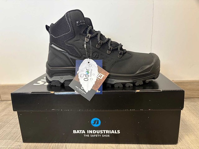 Bata - diorite s3 - werkschoenen maat 48 (4x) - afbeelding 2 van  2