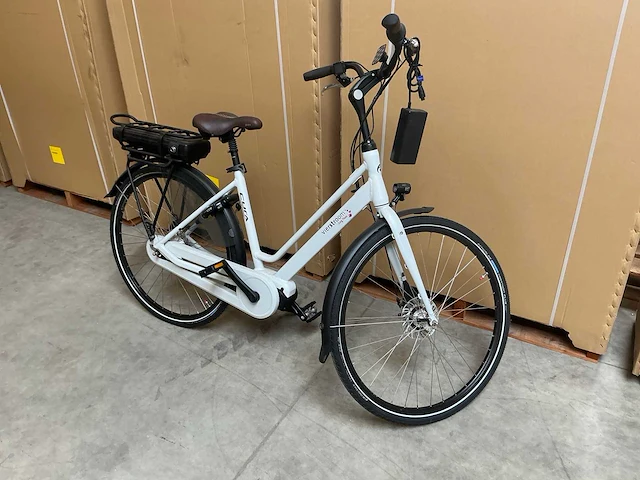 Batavus cura elektrische damesfiets - afbeelding 2 van  11