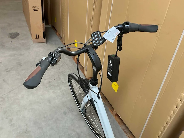 Batavus cura elektrische damesfiets - afbeelding 11 van  11
