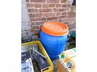 Batch van bakken met inhoud - afbeelding 4 van  14