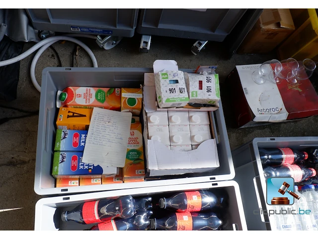 Batch van bakken met inhoud - afbeelding 11 van  14