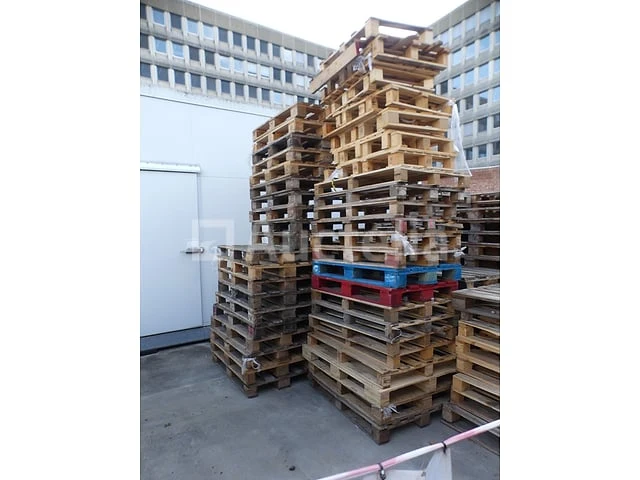 Batch van verschillende pallets - afbeelding 3 van  6