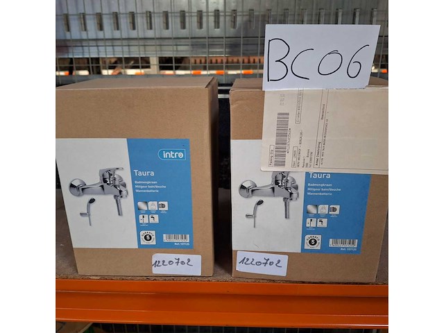 Bath taps (2x) - afbeelding 1 van  2