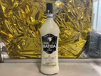 Batida de coco alcohol likeur 1l flessen (24x) - afbeelding 1 van  5