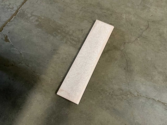 Batt rose plint (2600x) - afbeelding 1 van  4