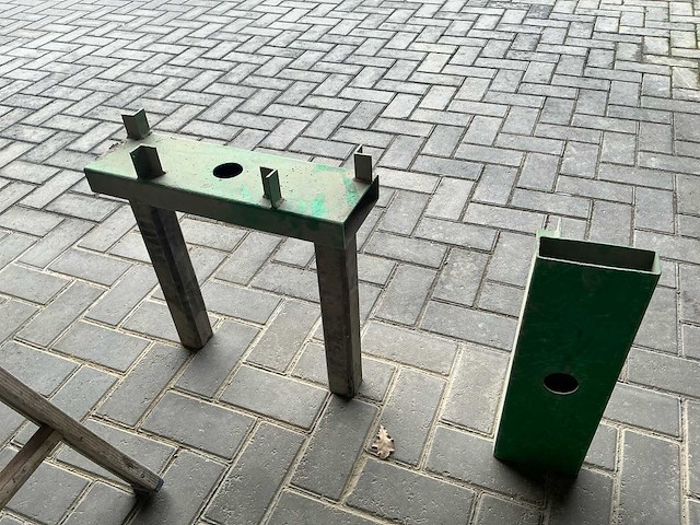 Batterij betonbekisting regelvoeten (24 stuks) - afbeelding 7 van  9